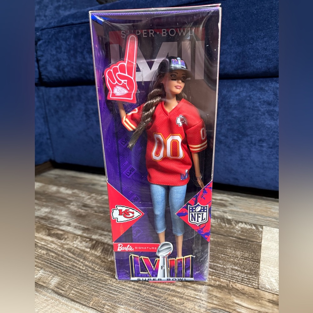 ❤️💛 Chiefs Mattel 2024 NFL Super Bowl Champion Barbie Doll